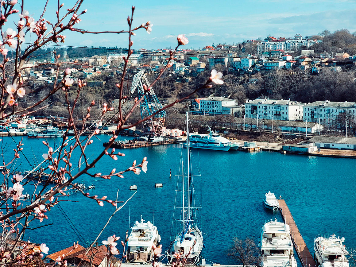 Отдых в Севастополе в Крыму – весна глазами отдыхающих